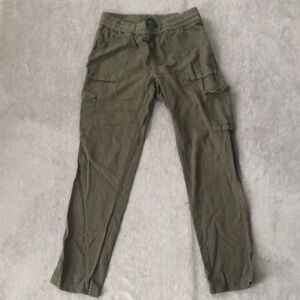 Community Aritzia Brand Cotton Green Cargo Pants